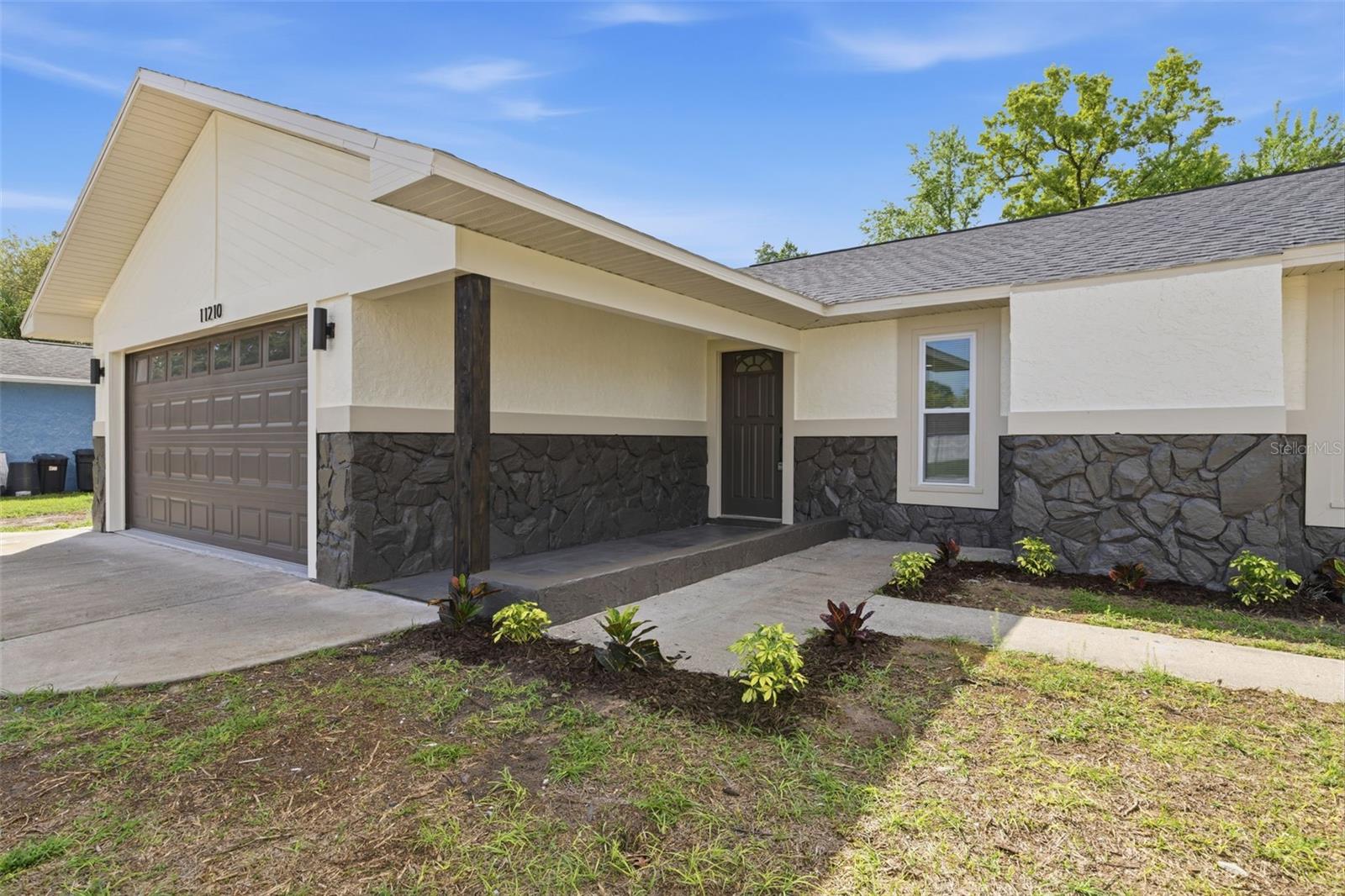 Image 5 of 46 For 11210 Mercedes Street