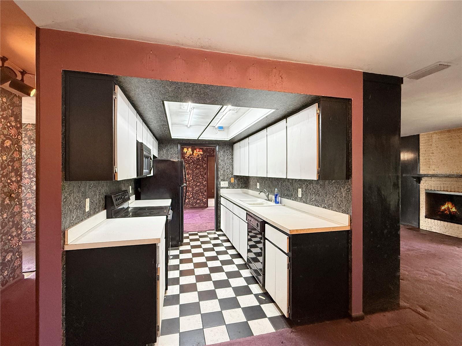 Image 6 of 14 For 2065 Envoy Court