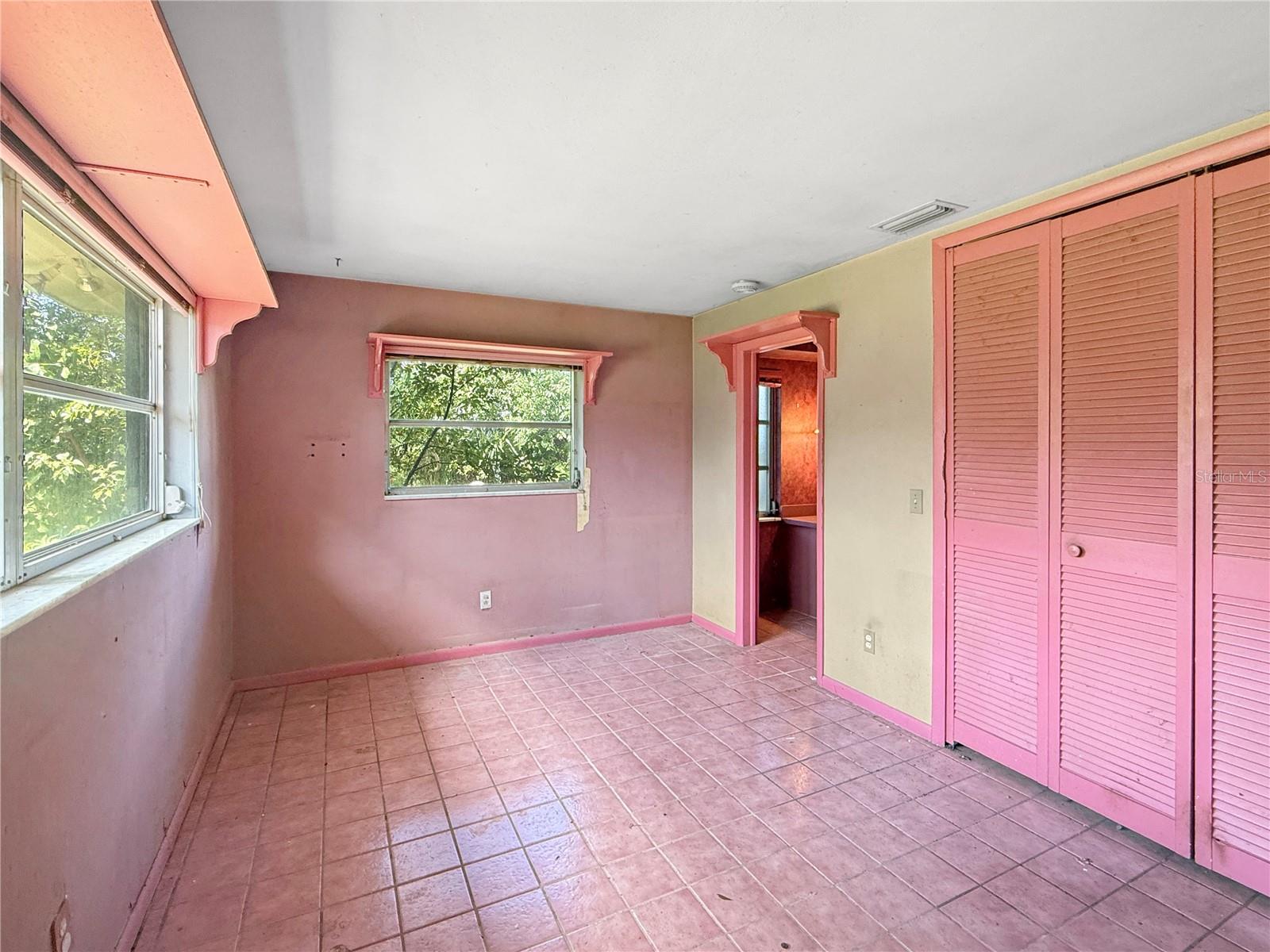 Image 8 of 14 For 2065 Envoy Court