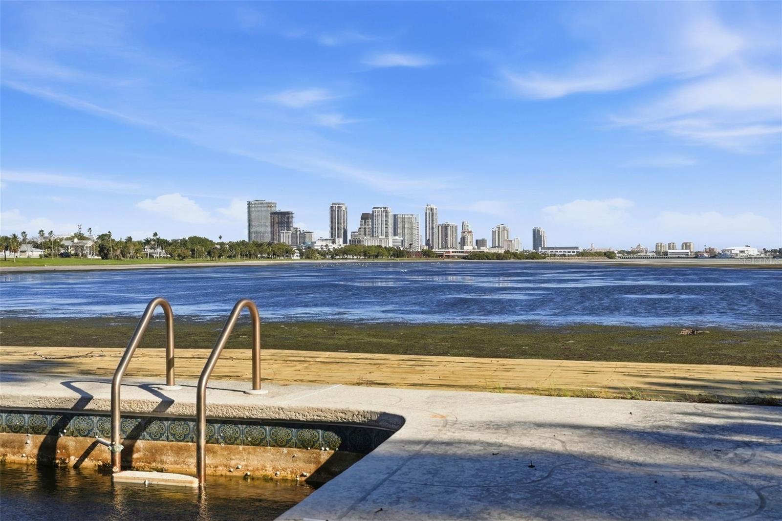 Image 3 of 14 For 369 22nd Avenue Se