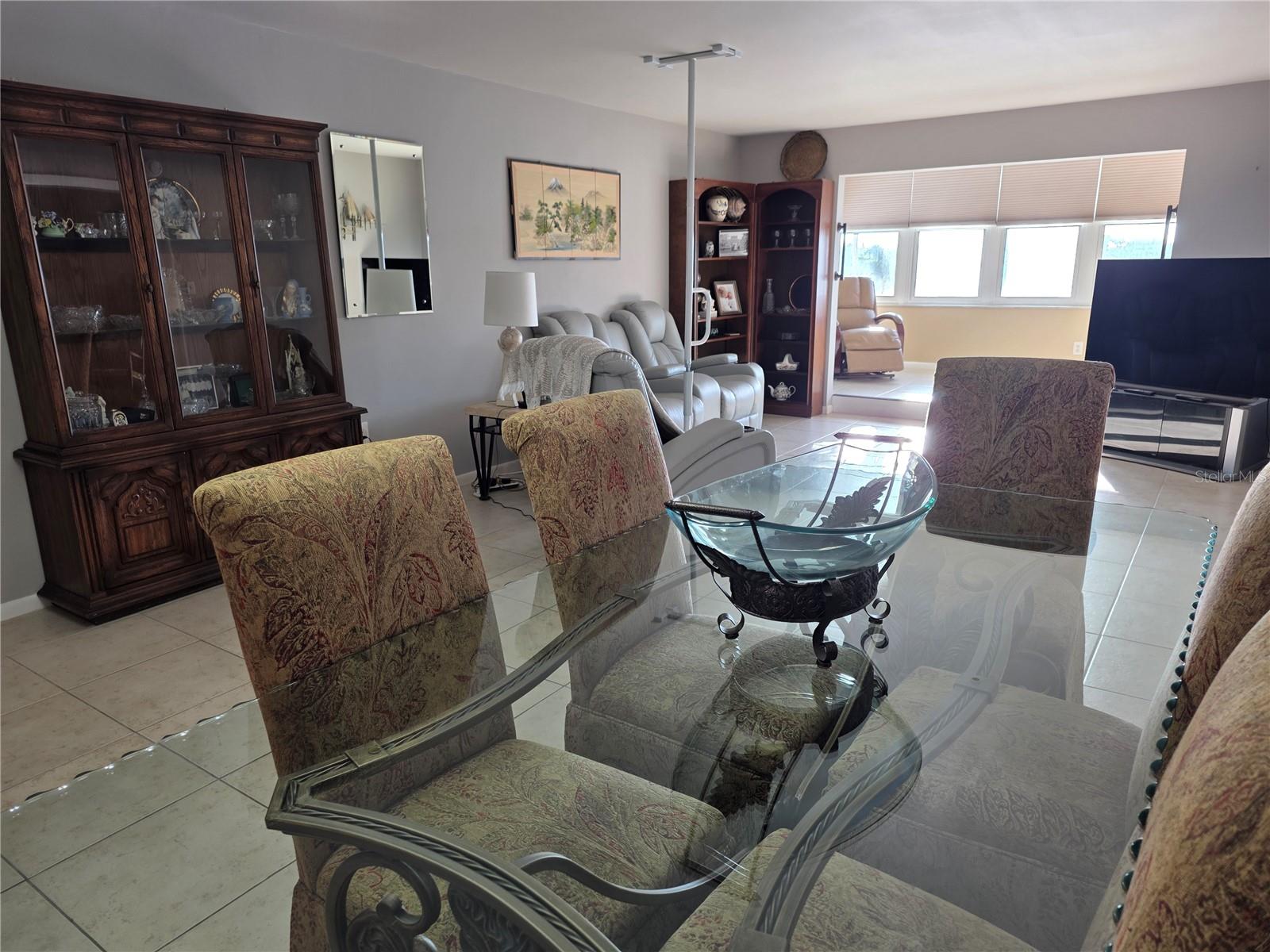 Image 15 of 62 For 5130 Brittany Drive S 301