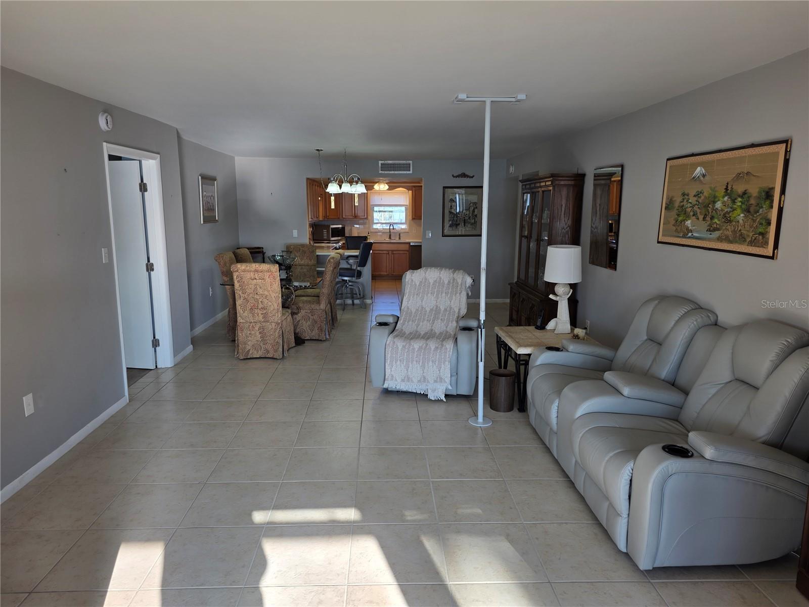 Image 16 of 62 For 5130 Brittany Drive S 301