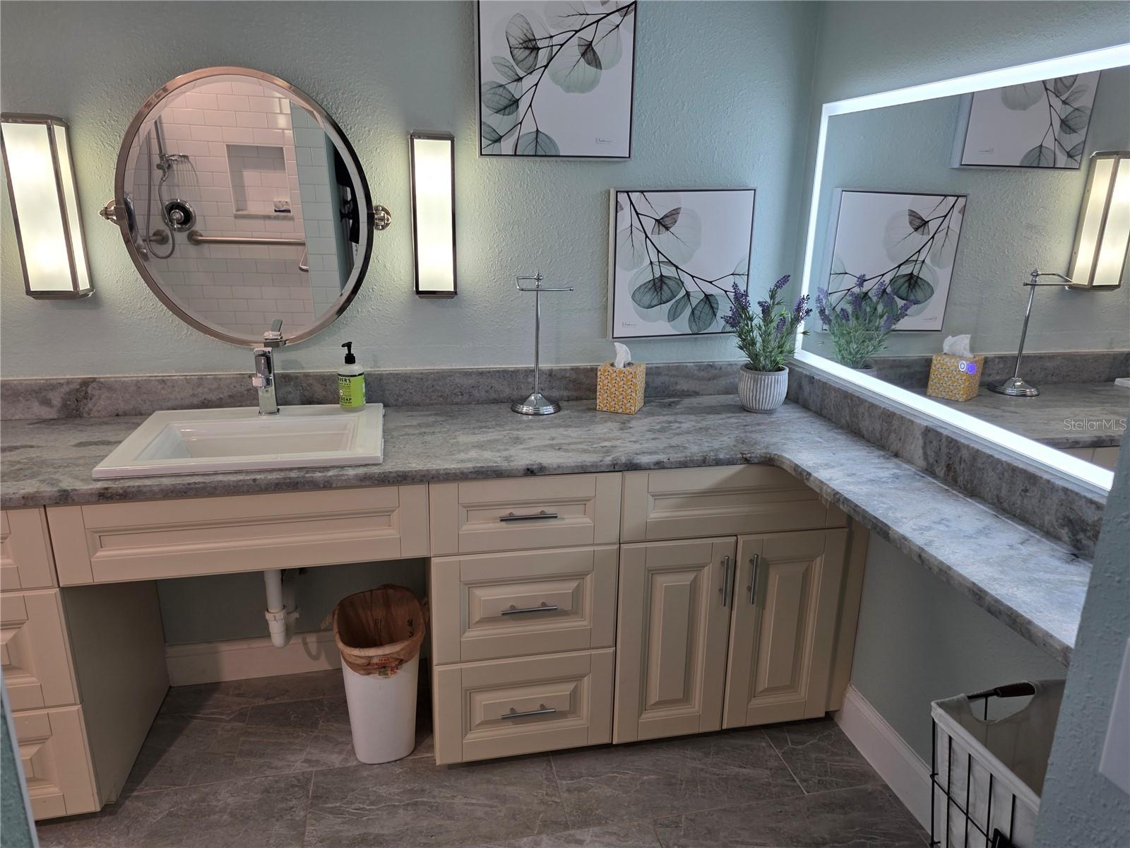 Image 22 of 62 For 5130 Brittany Drive S 301