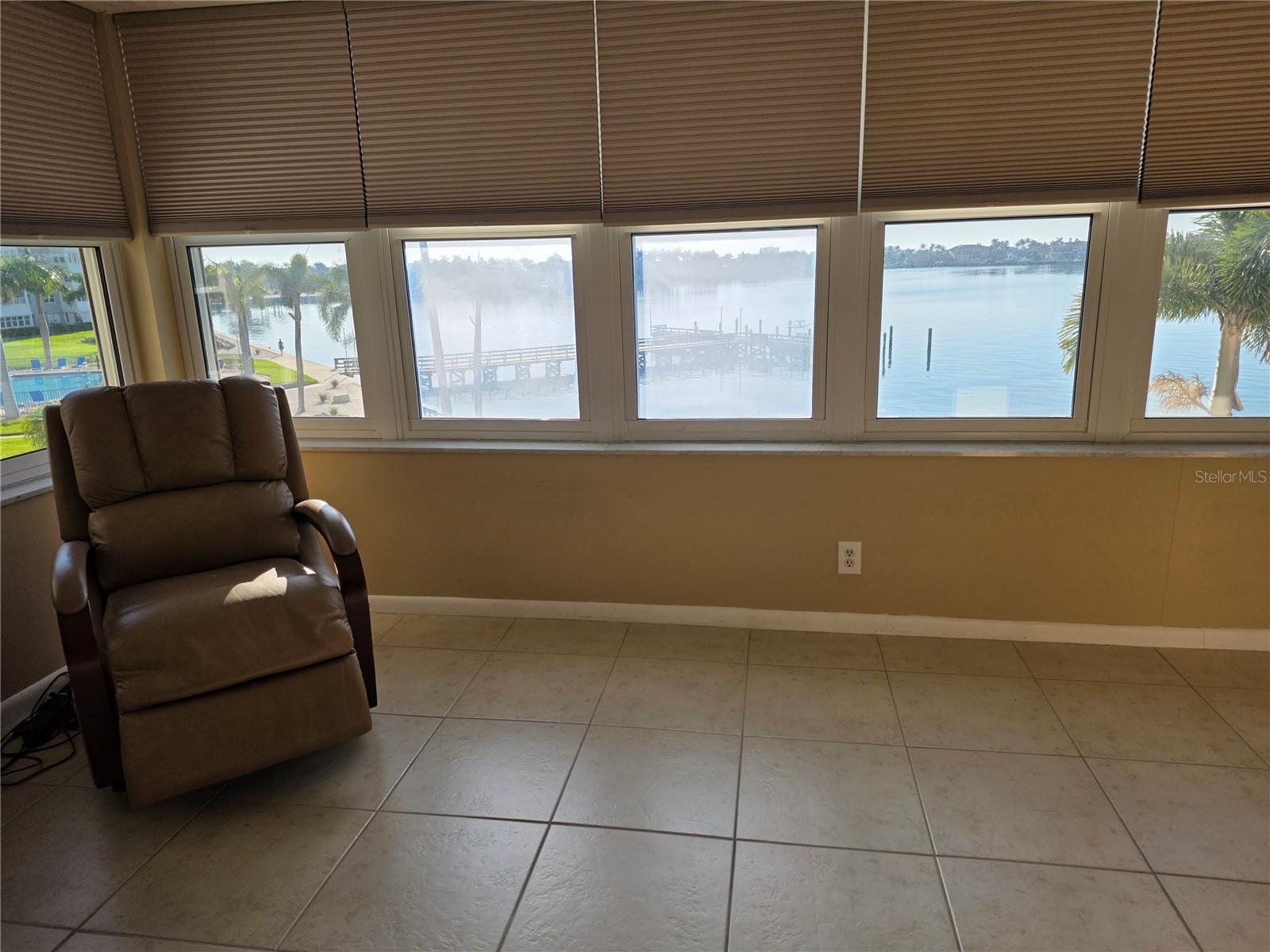 Image 27 of 62 For 5130 Brittany Drive S 301