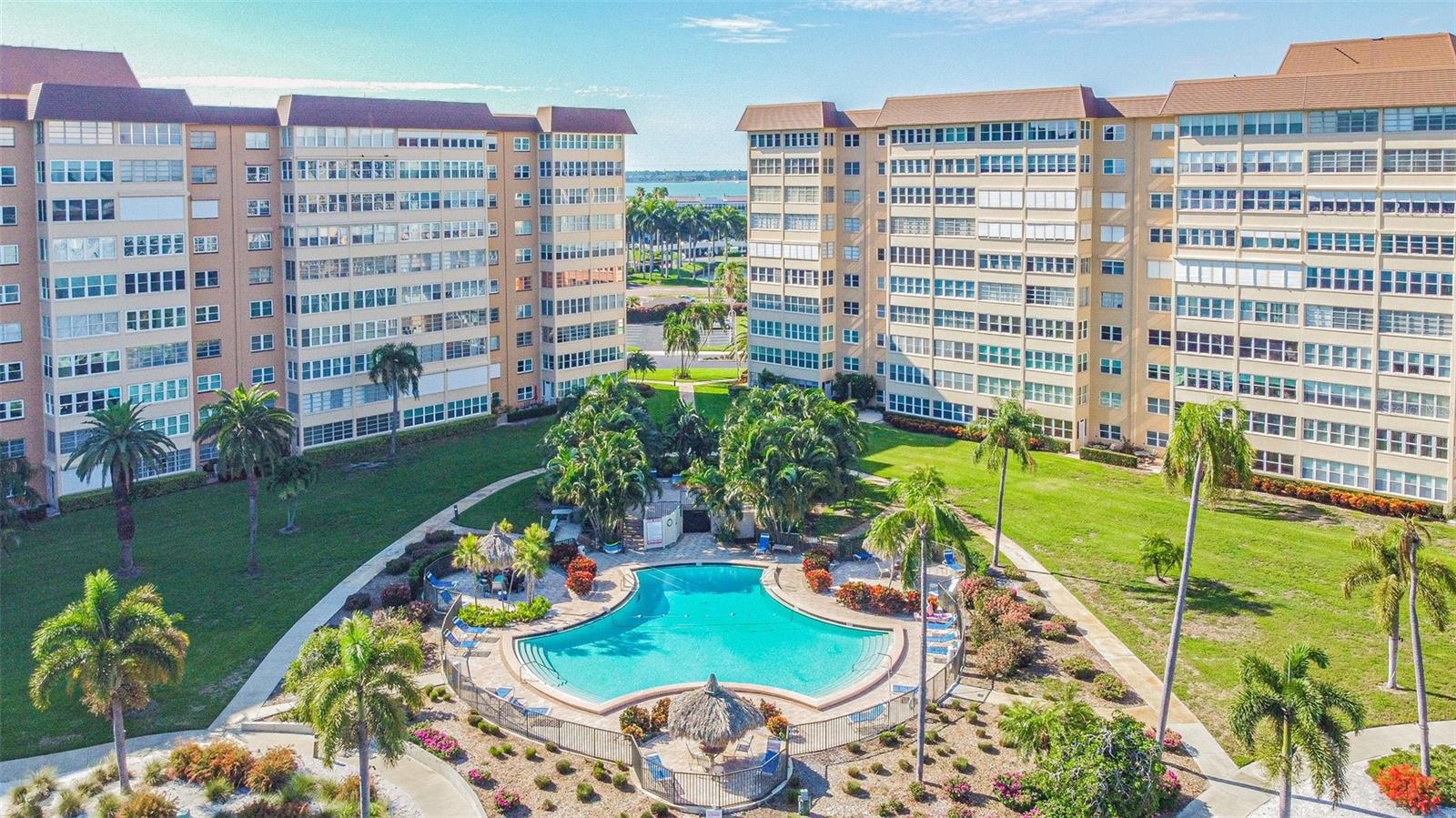 Image 3 of 62 For 5130 Brittany Drive S 301