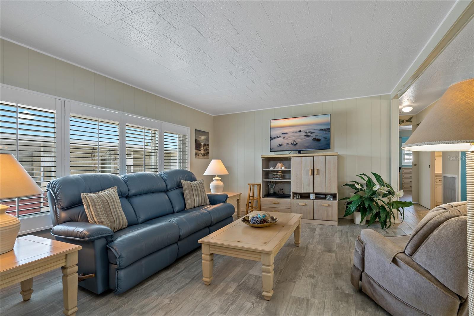 Image 3 of 48 For 3301 Alt 19  611