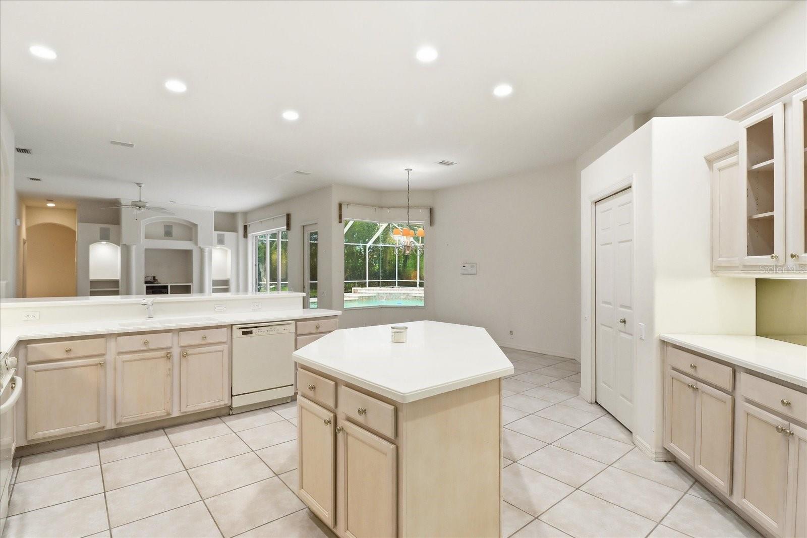 Image 16 of 48 For 103 Albany Lane