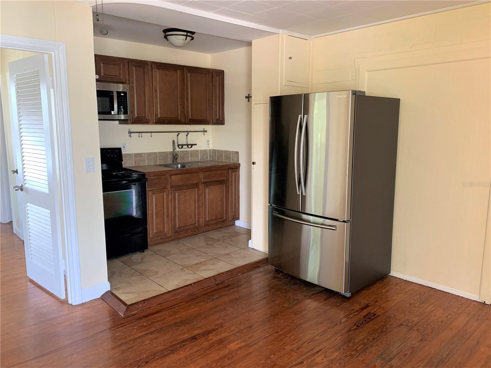 Image 11 of 28 For 61 81st Avenue 3