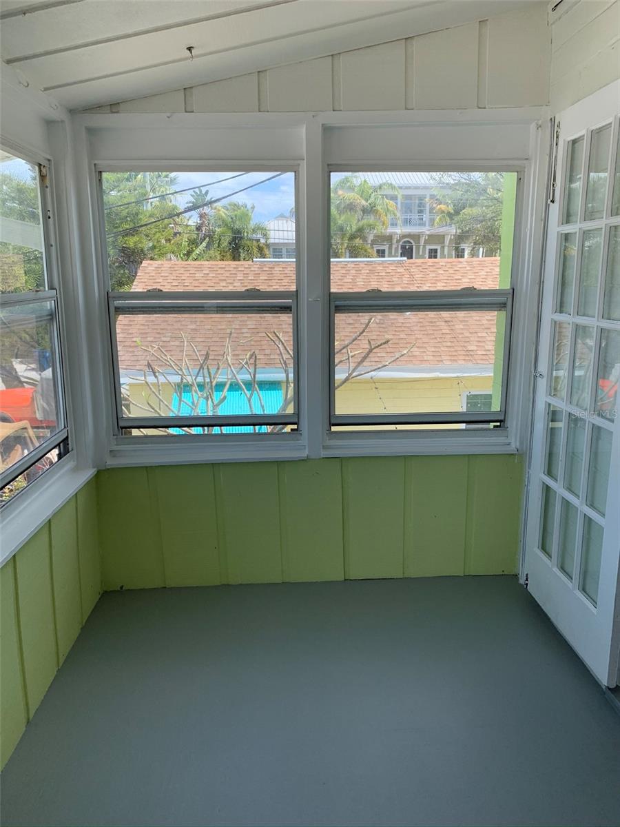 Image 6 of 28 For 61 81st Avenue 3