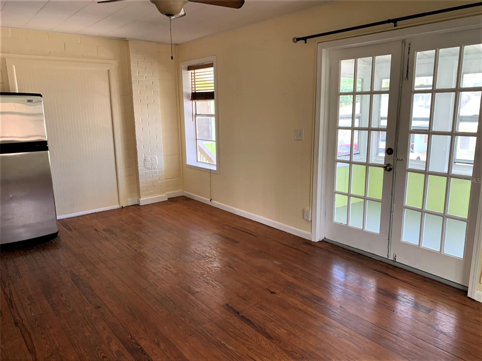 Image 7 of 28 For 61 81st Avenue 3