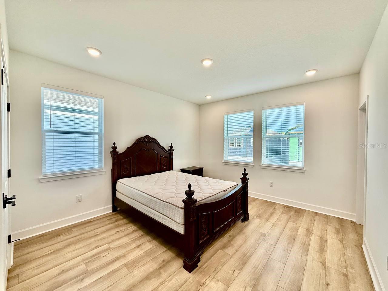 Image 21 of 41 For 2031 Wild Heron Court