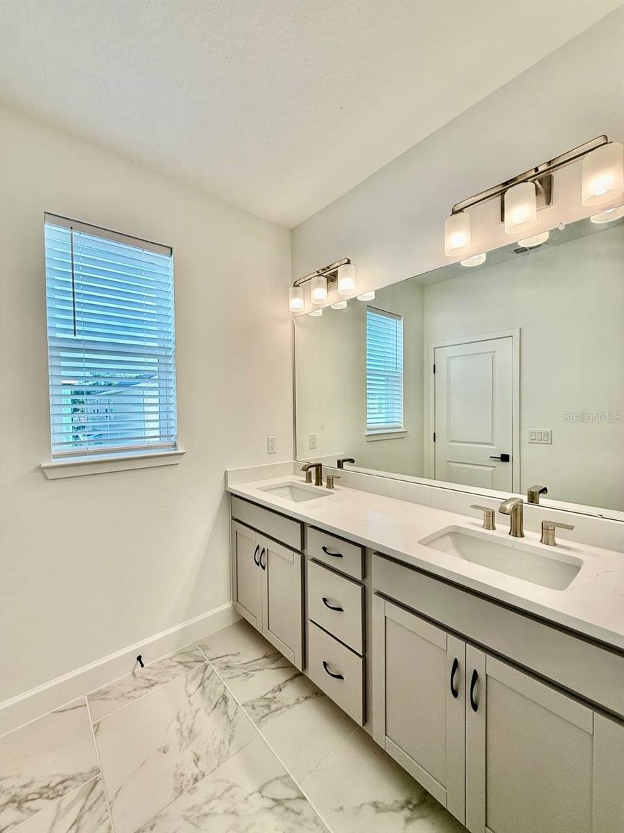 Image 25 of 41 For 2031 Wild Heron Court