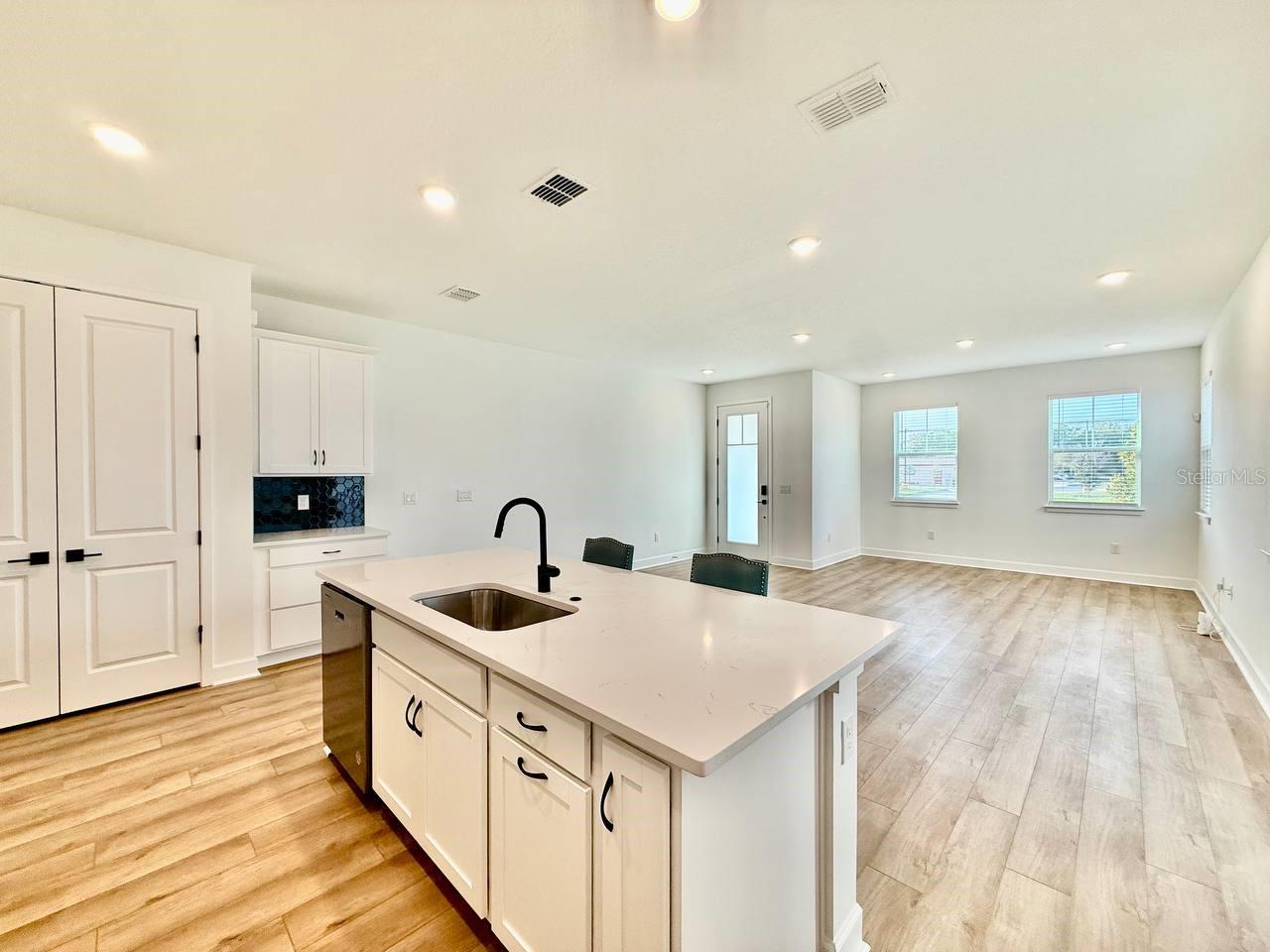 Image 9 of 41 For 2031 Wild Heron Court