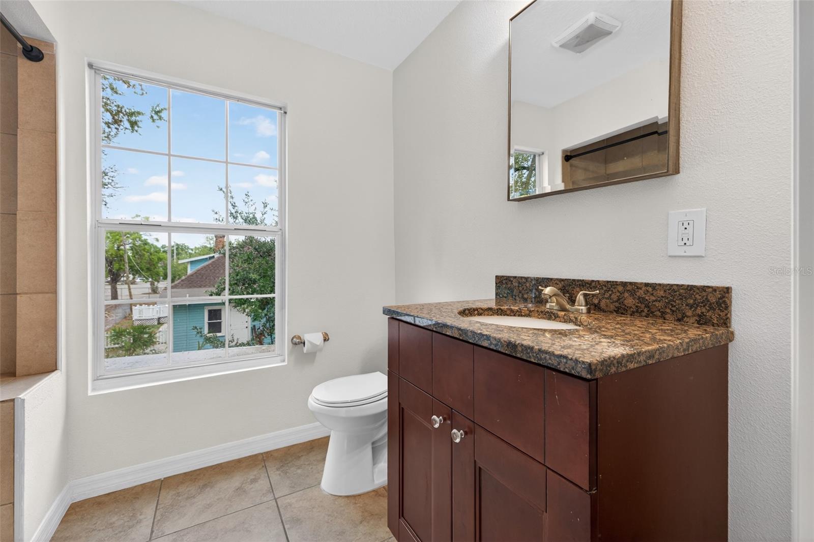 Image 18 of 28 For 105 Columbus Drive