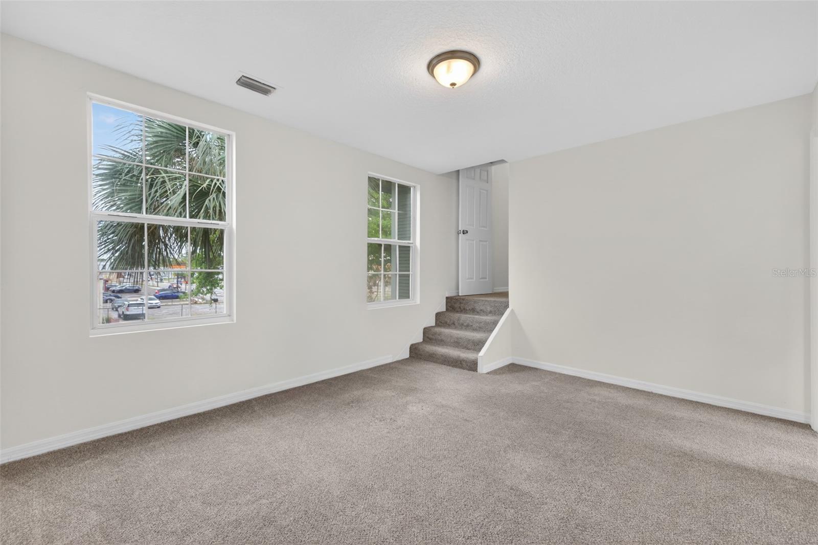 Image 19 of 28 For 105 Columbus Drive