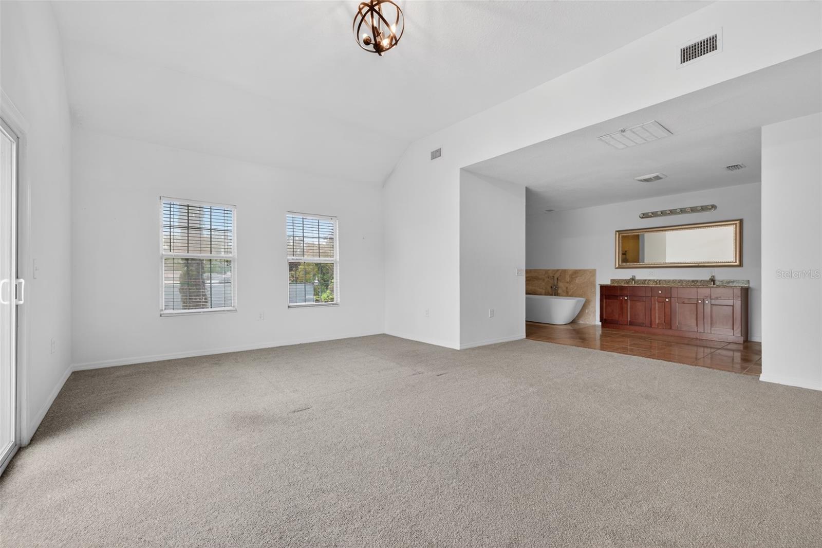 Image 21 of 28 For 105 Columbus Drive