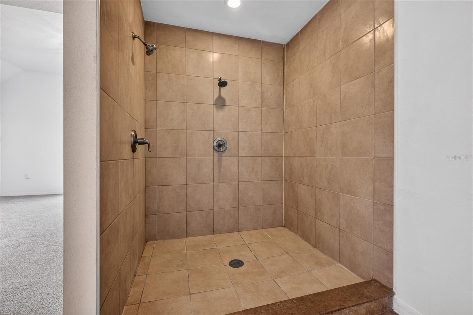 Image 23 of 28 For 105 Columbus Drive