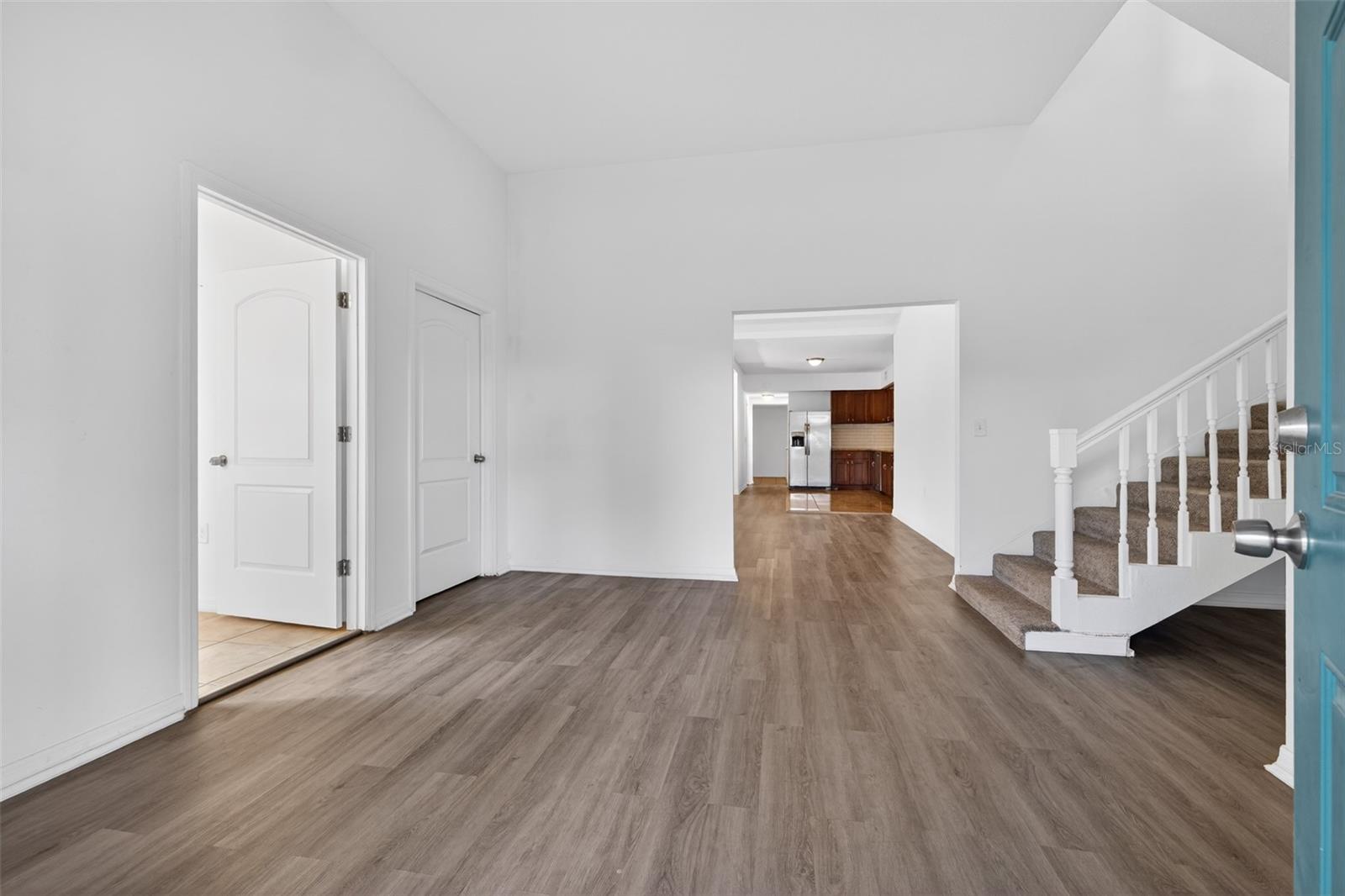 Image 8 of 28 For 105 Columbus Drive