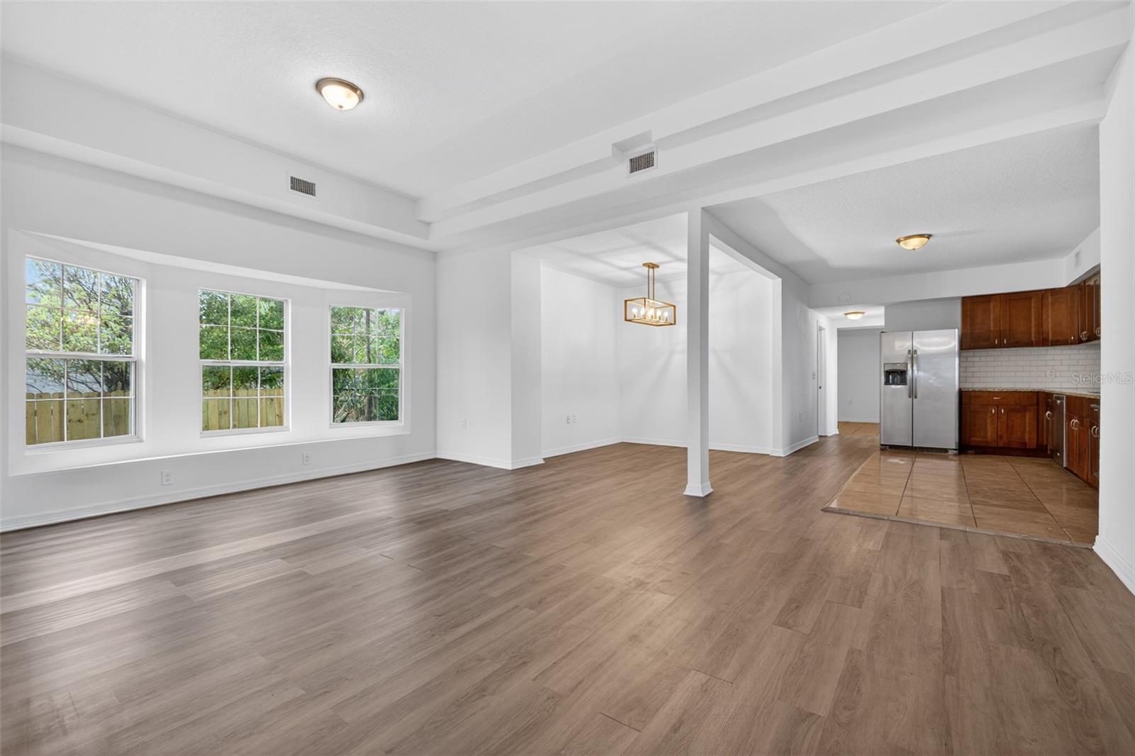 Image 9 of 28 For 105 Columbus Drive