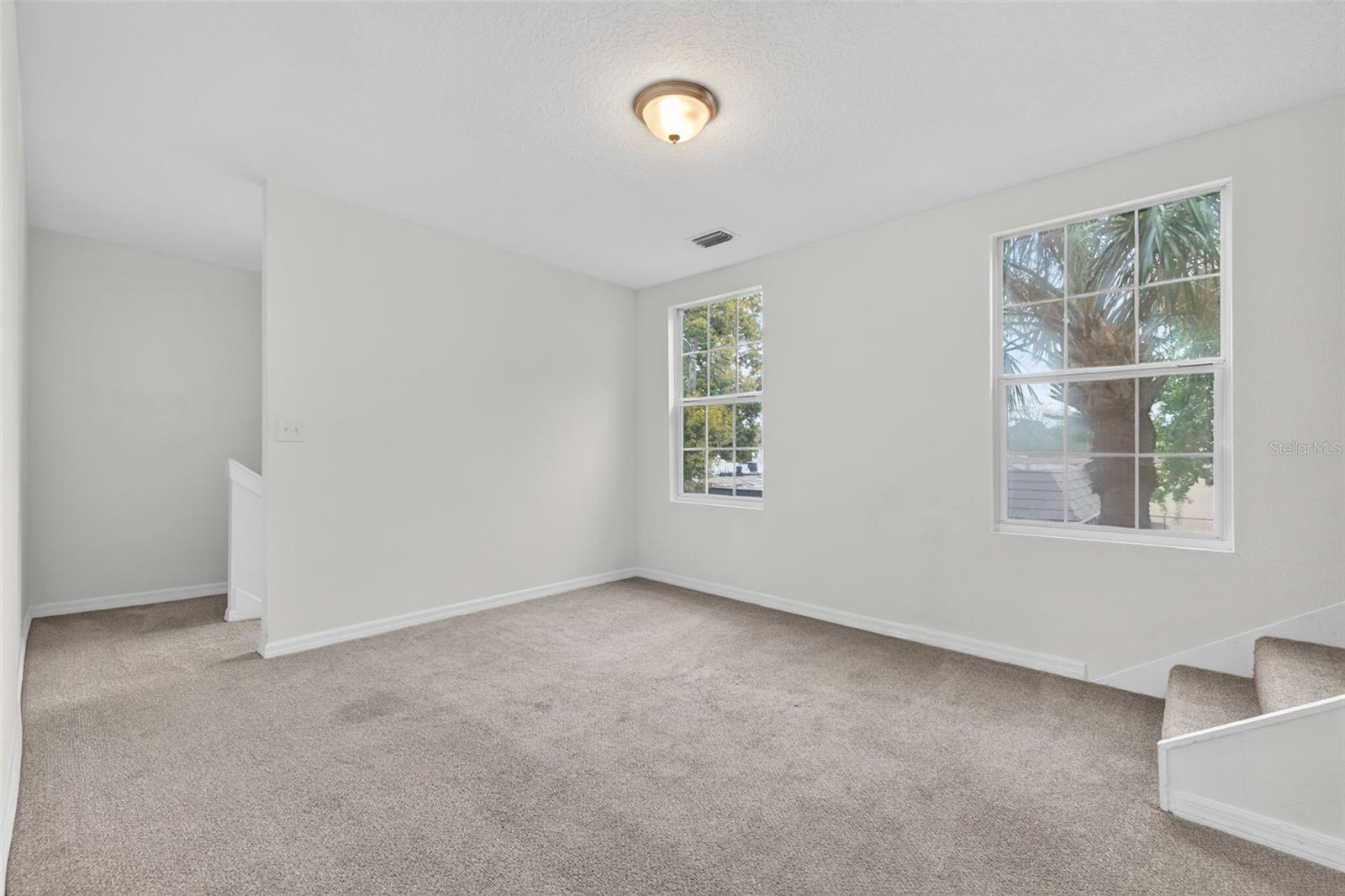 Image 17 of 32 For 105 Columbus Drive