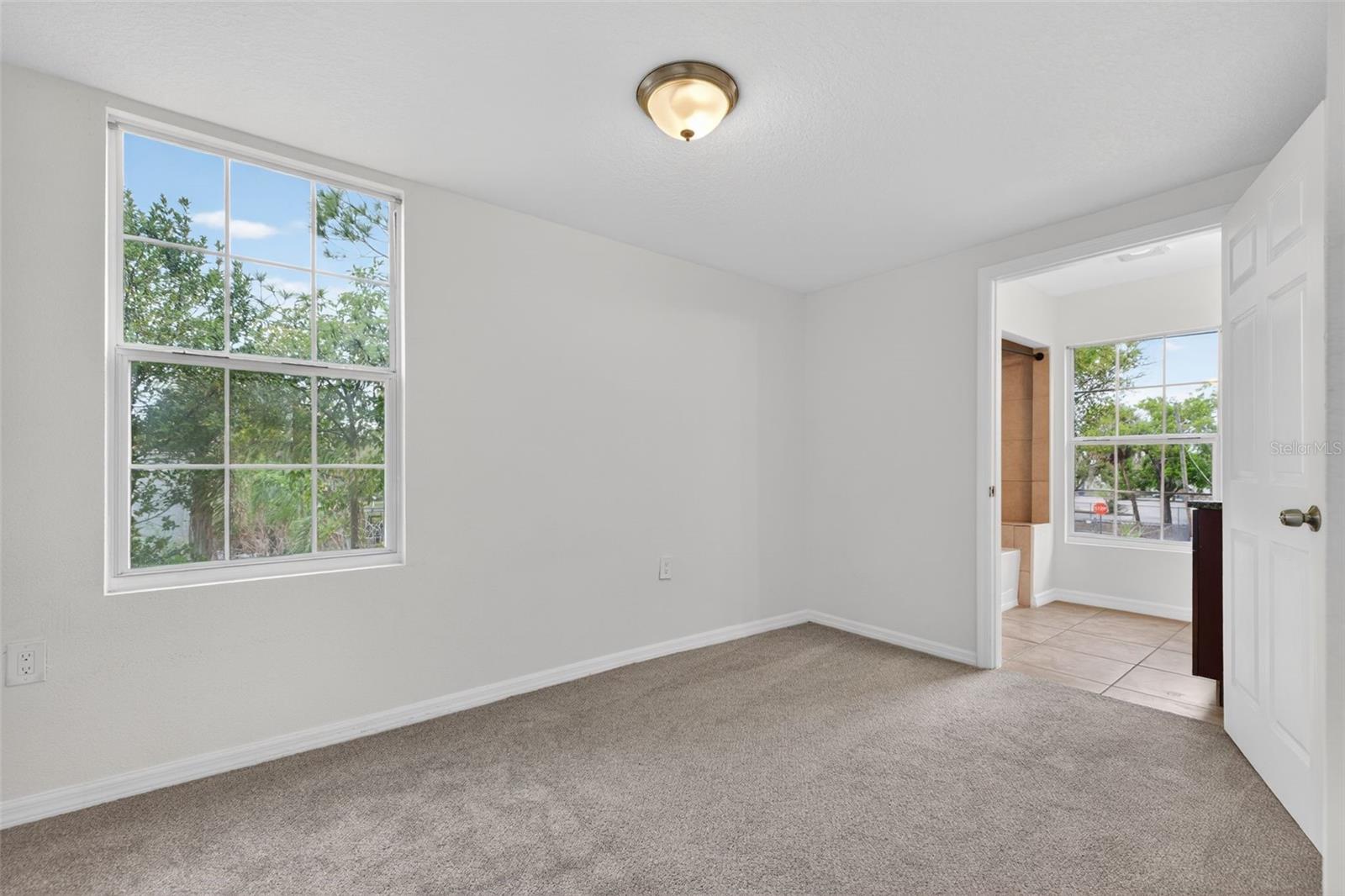 Image 18 of 32 For 105 Columbus Drive