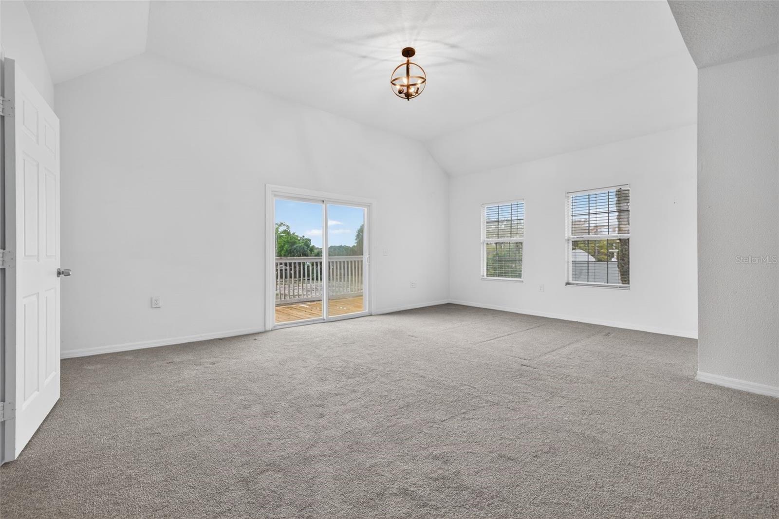 Image 21 of 32 For 105 Columbus Drive