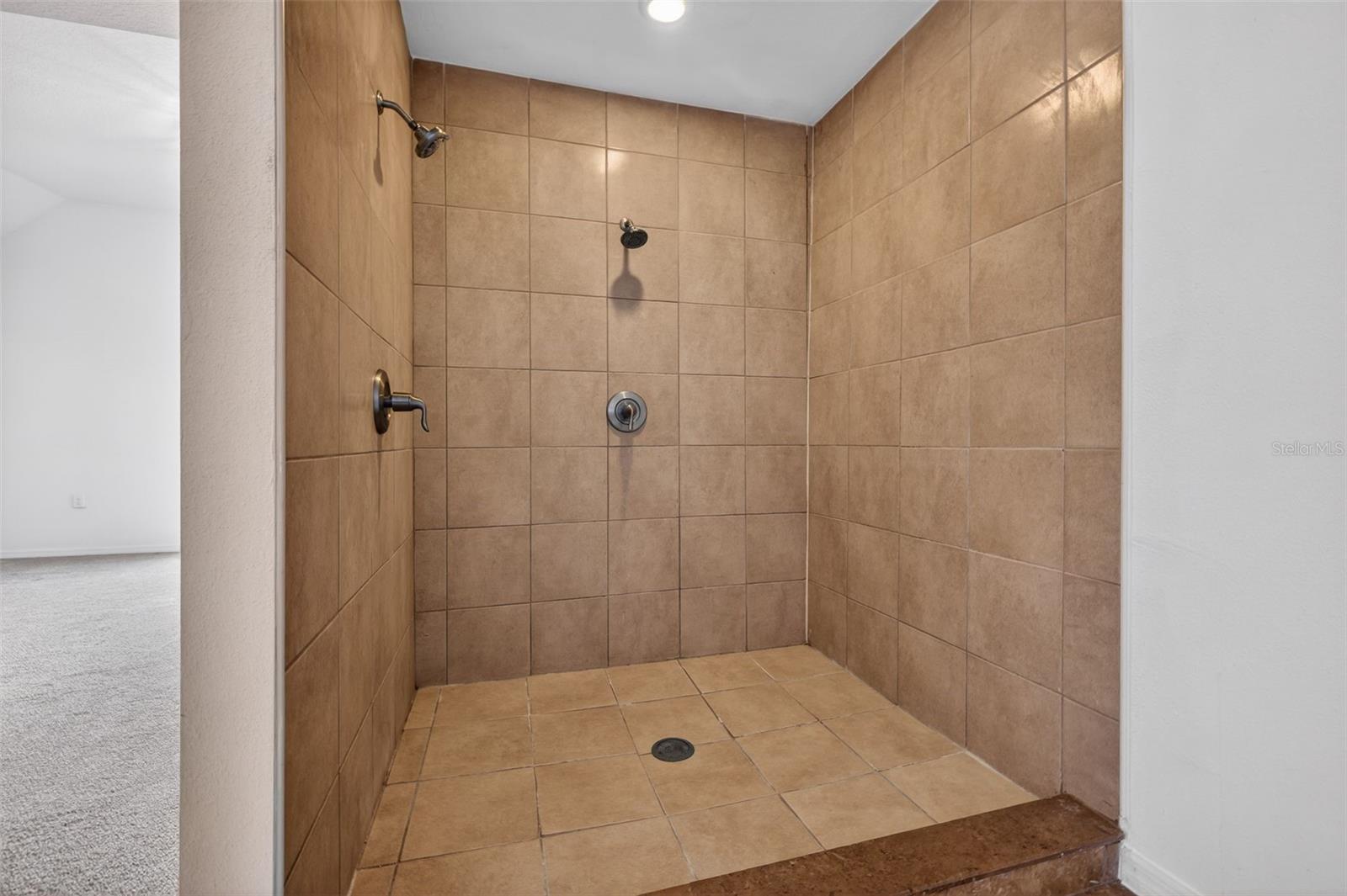 Image 24 of 32 For 105 Columbus Drive