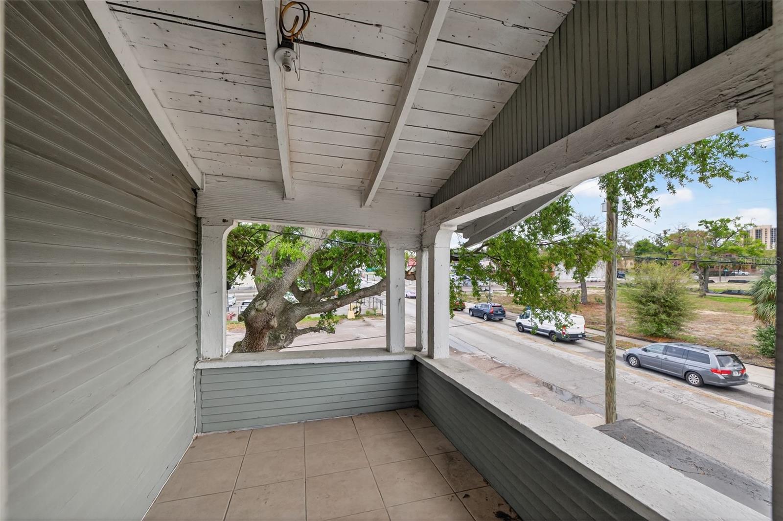 Image 27 of 32 For 105 Columbus Drive