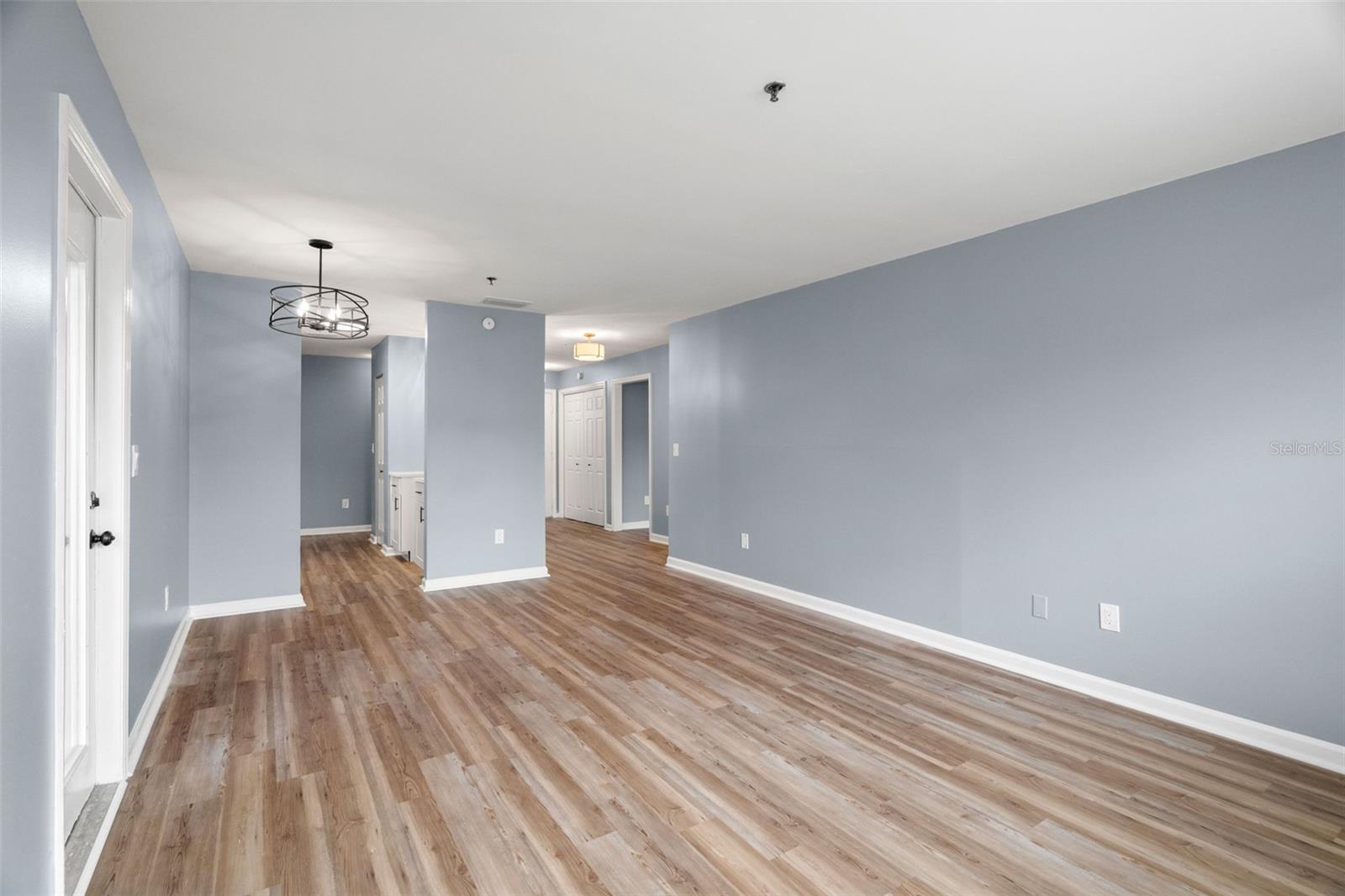 Image 29 of 37 For 11901 4th Street N 3202