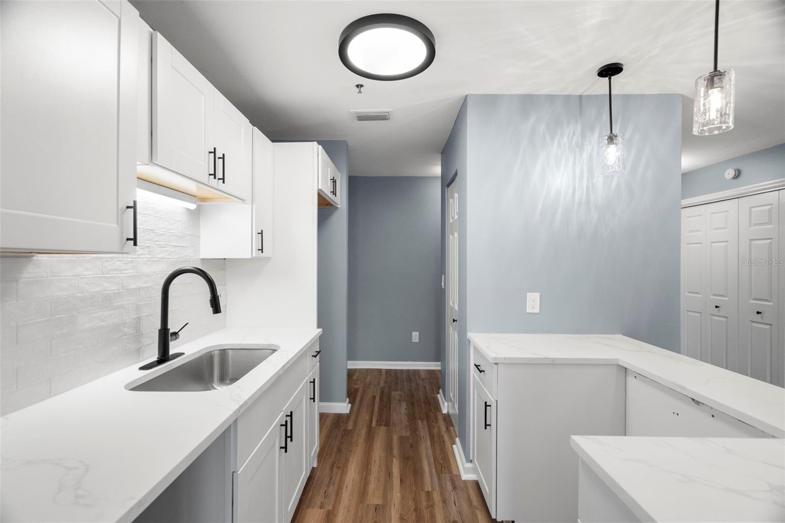 Image 30 of 37 For 11901 4th Street N 3202