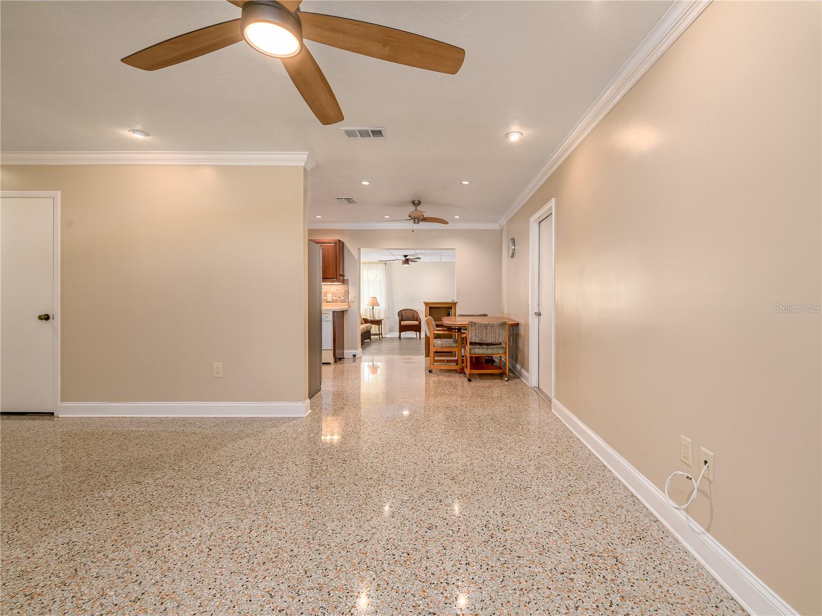 Image 6 of 35 For 907 Hillside Terrace