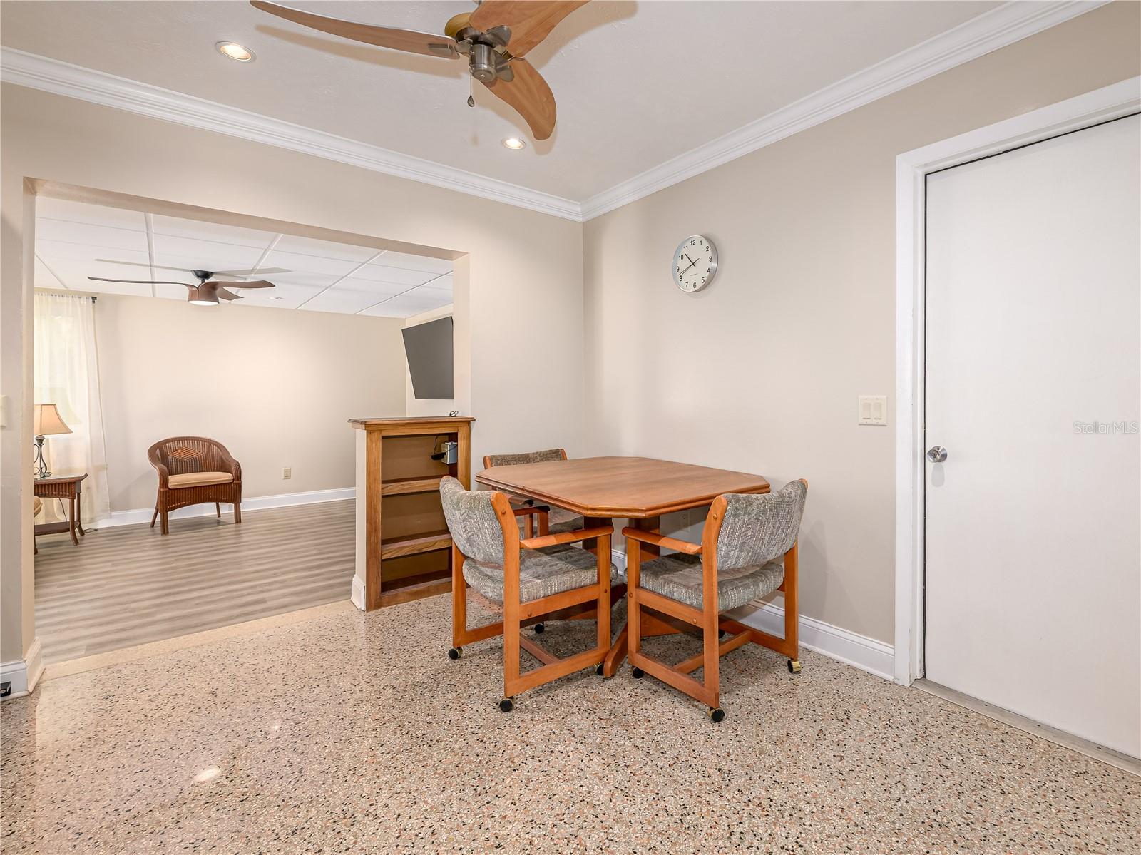 Image 7 of 35 For 907 Hillside Terrace