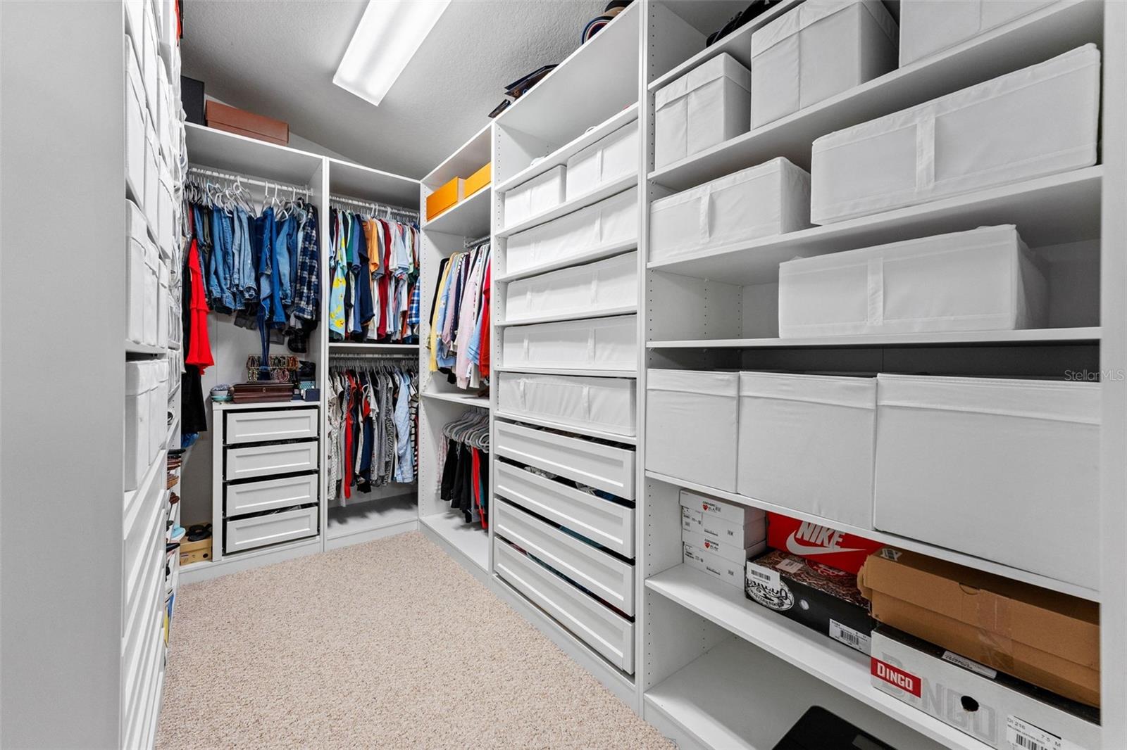 Listing photo id 12 for 496 Sea Holly Drive