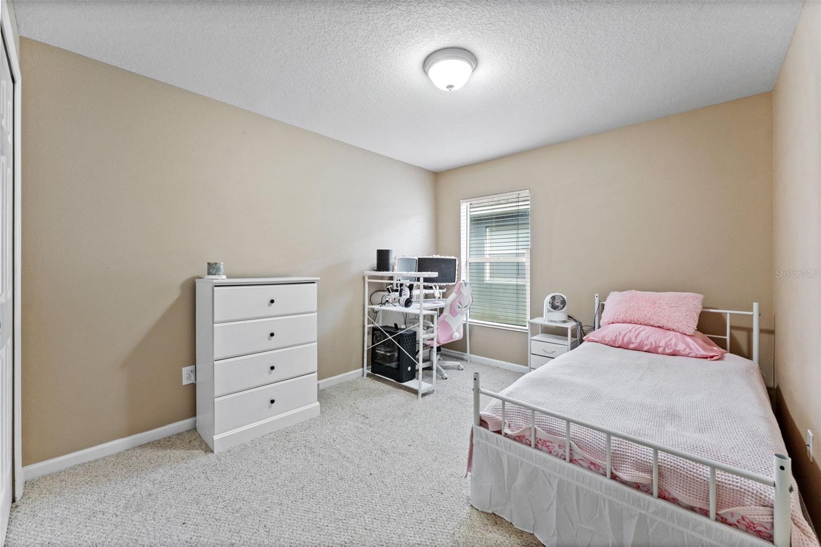 Listing photo id 13 for 496 Sea Holly Drive