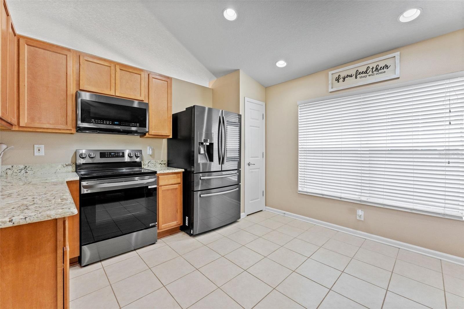 Listing photo id 4 for 496 Sea Holly Drive