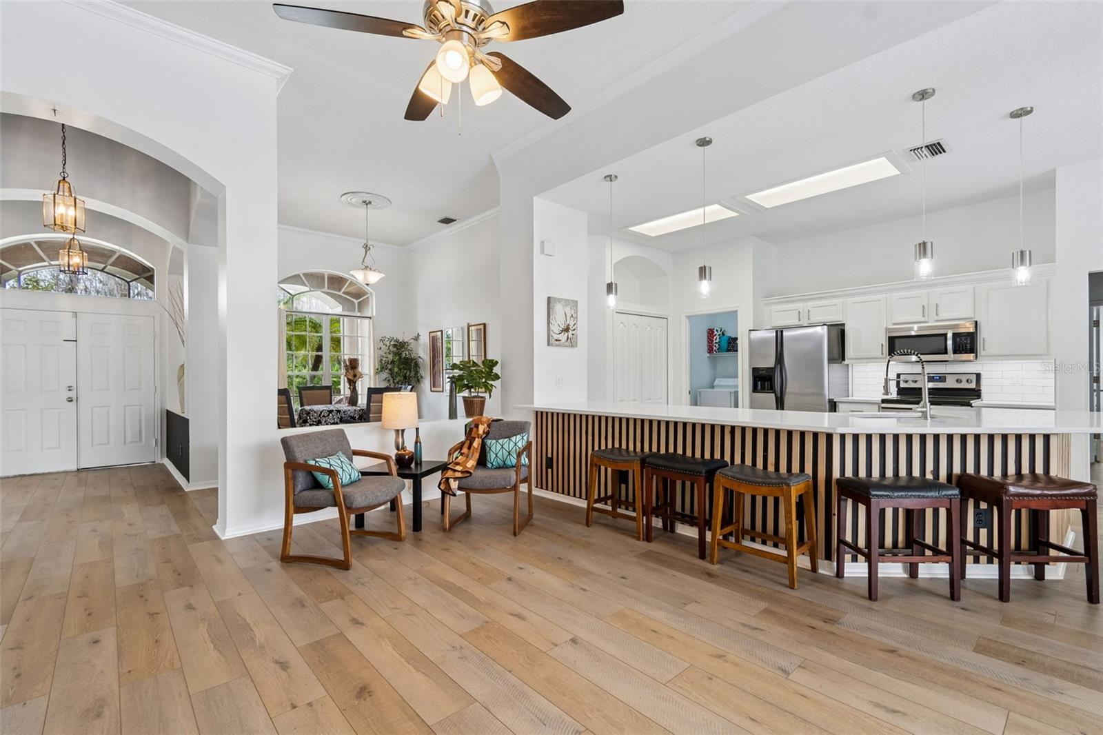 Listing photo id 13 for 17906 Sparrows Nest Drive