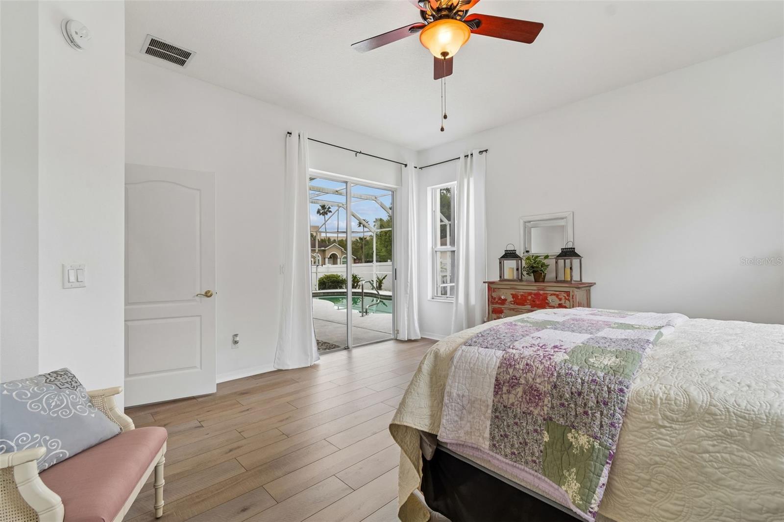 Listing photo id 27 for 17906 Sparrows Nest Drive