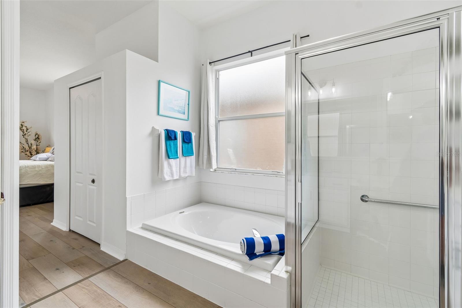 Listing photo id 32 for 17906 Sparrows Nest Drive