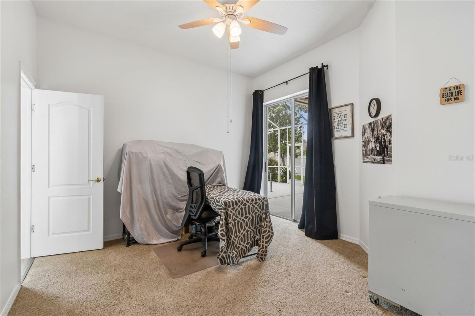 Listing photo id 40 for 17906 Sparrows Nest Drive