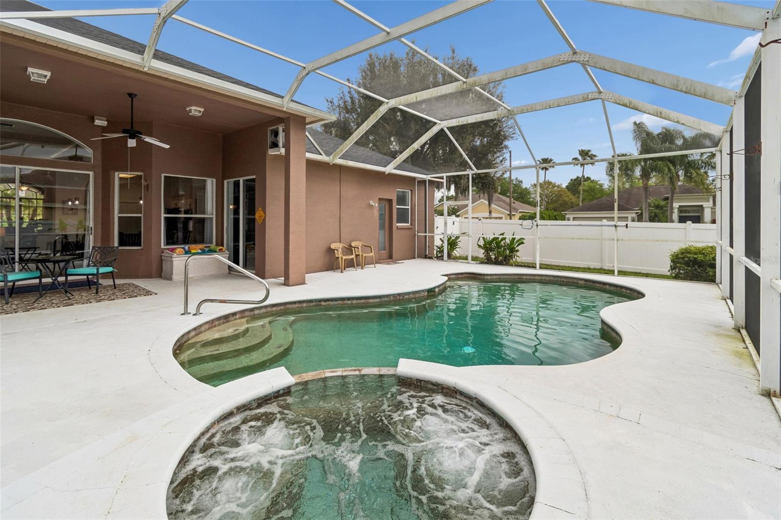 Listing photo id 46 for 17906 Sparrows Nest Drive