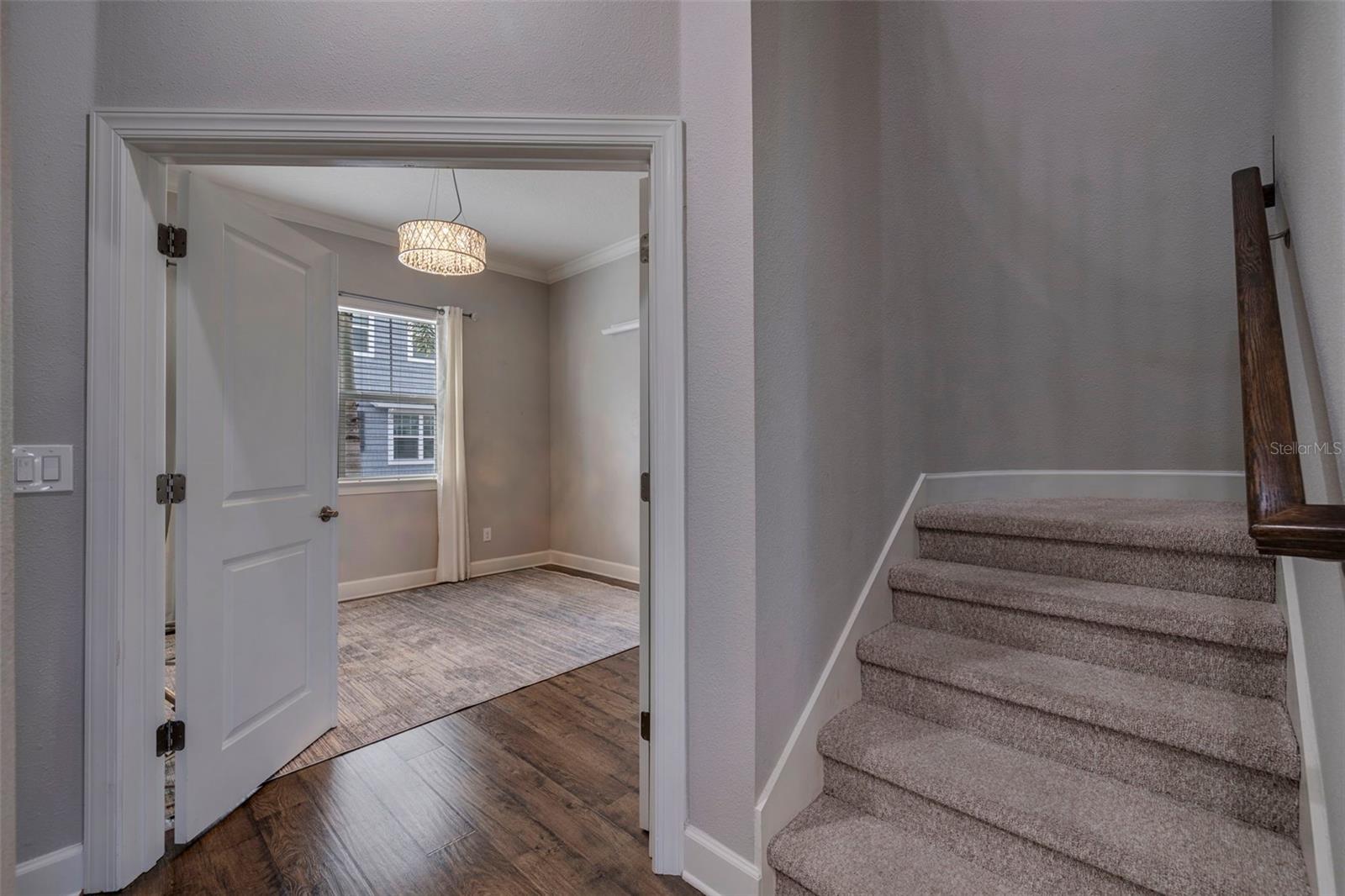 Listing photo id 13 for 6064 Moorings Drive S