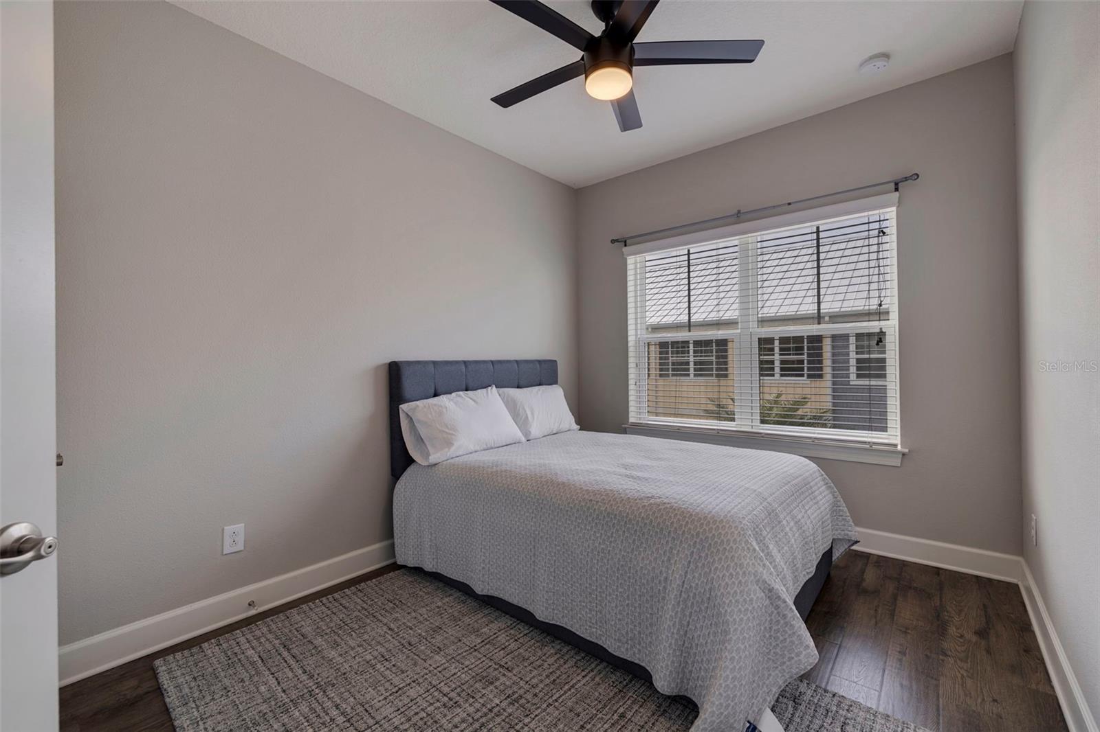 Listing photo id 21 for 6064 Moorings Drive S