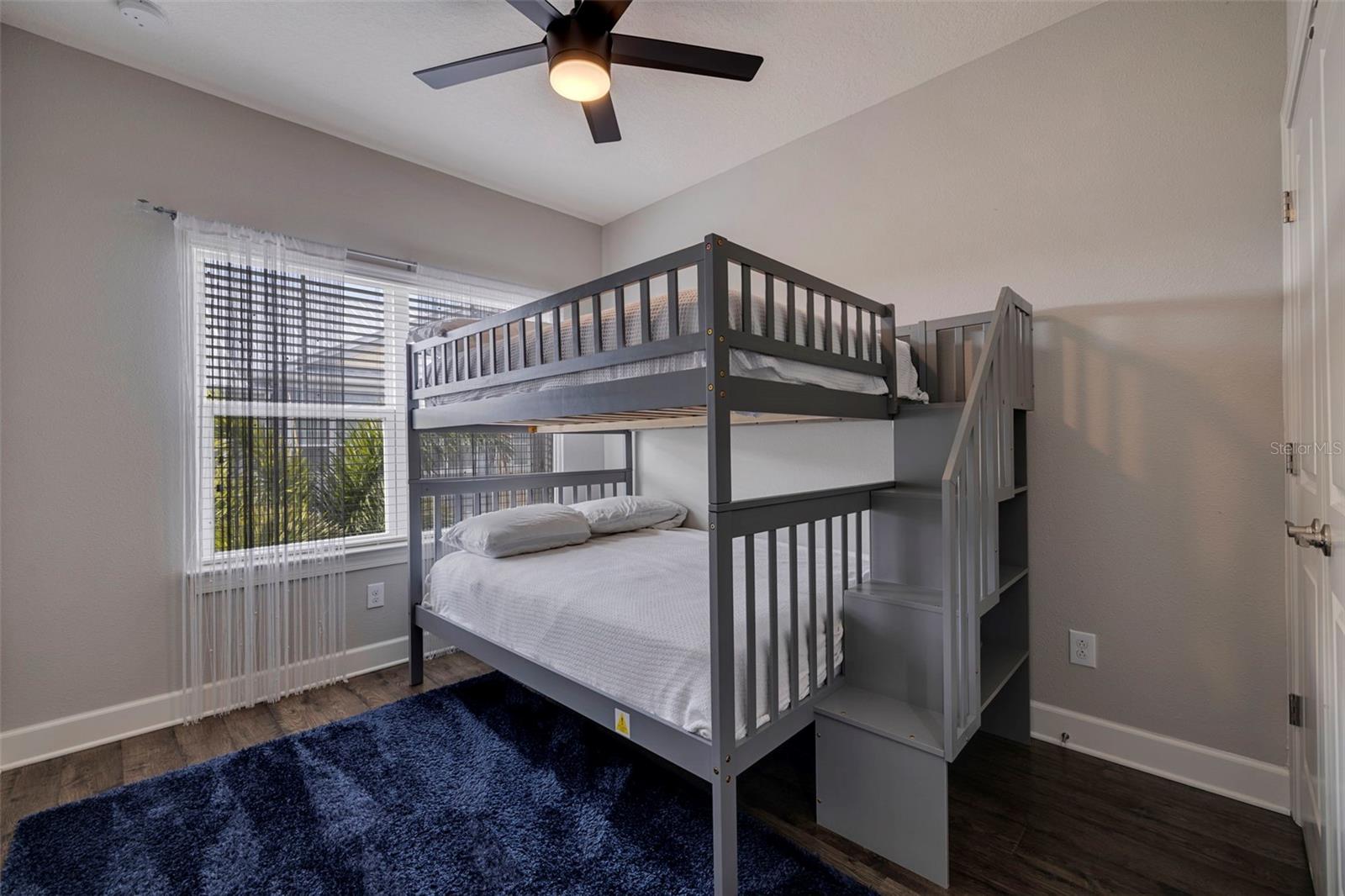 Listing photo id 22 for 6064 Moorings Drive S