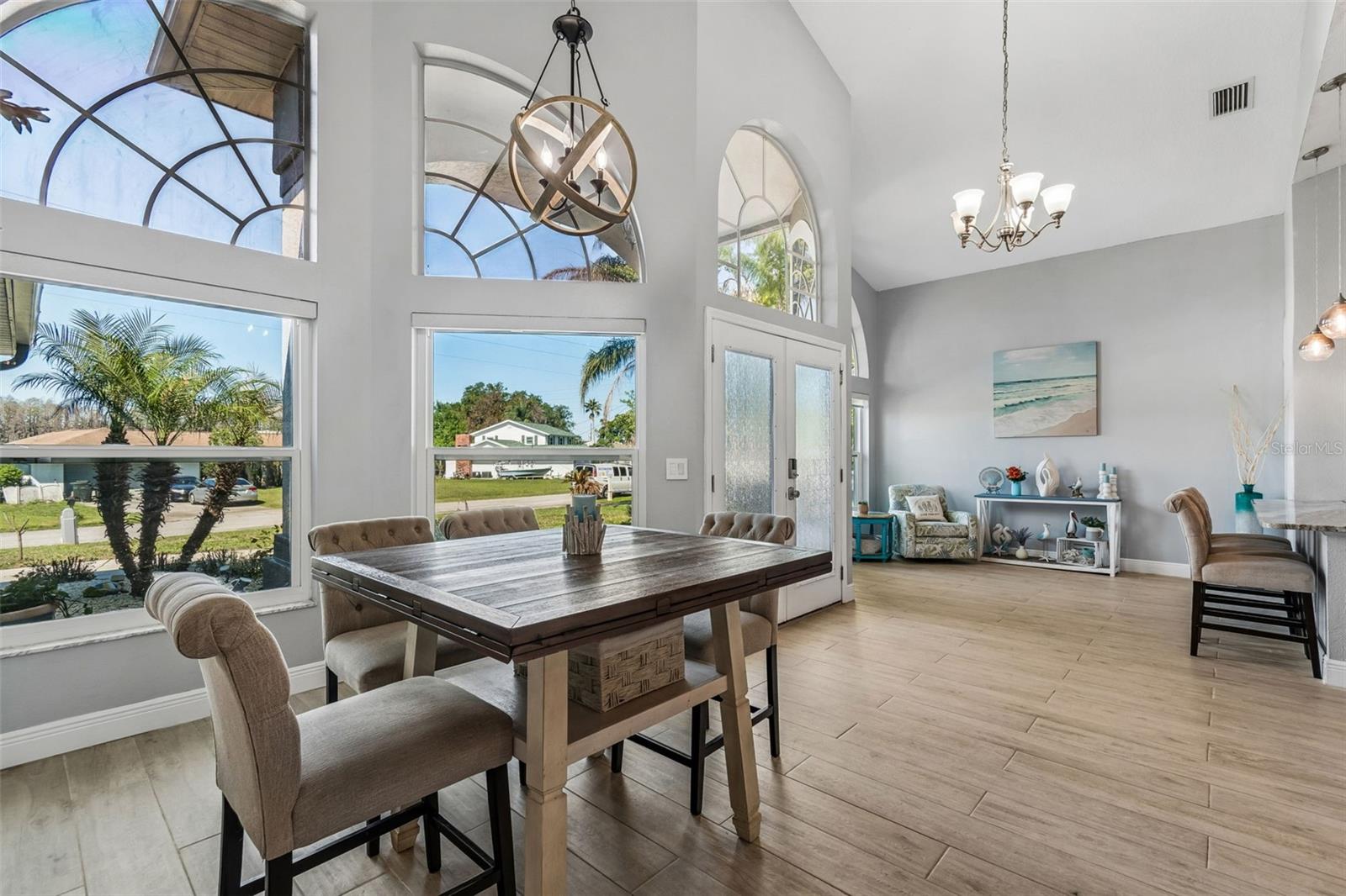 Image 15 of 59 For 2900 Lake Saxon Drive