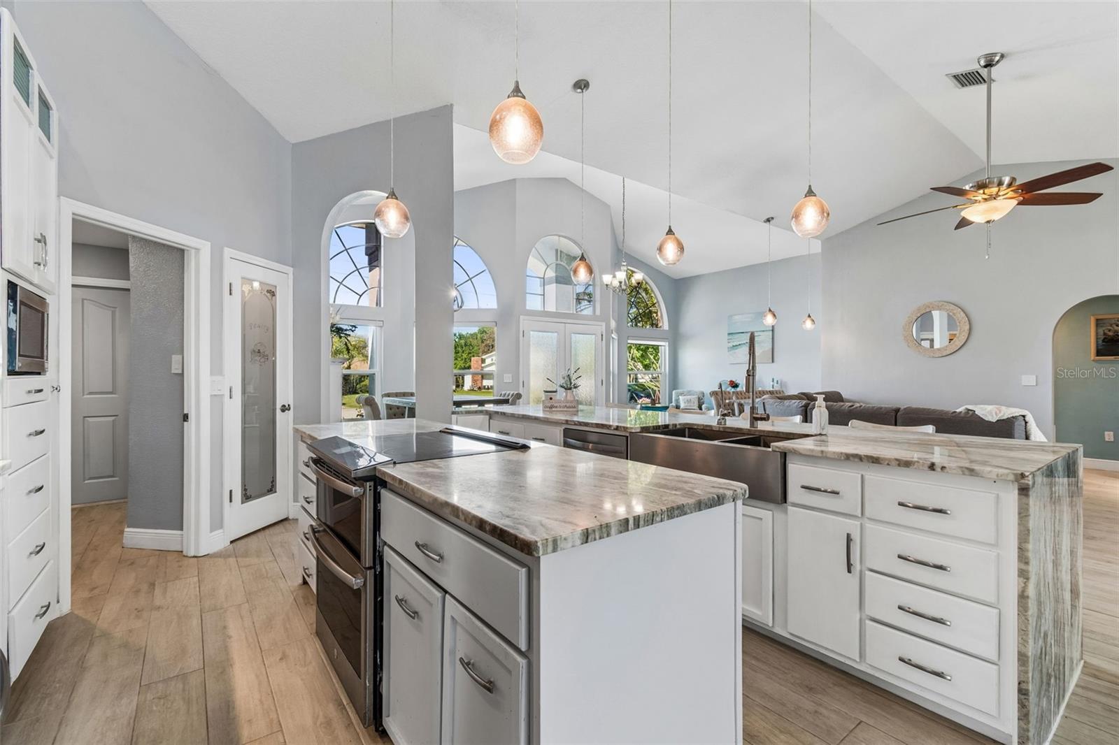 Image 20 of 59 For 2900 Lake Saxon Drive