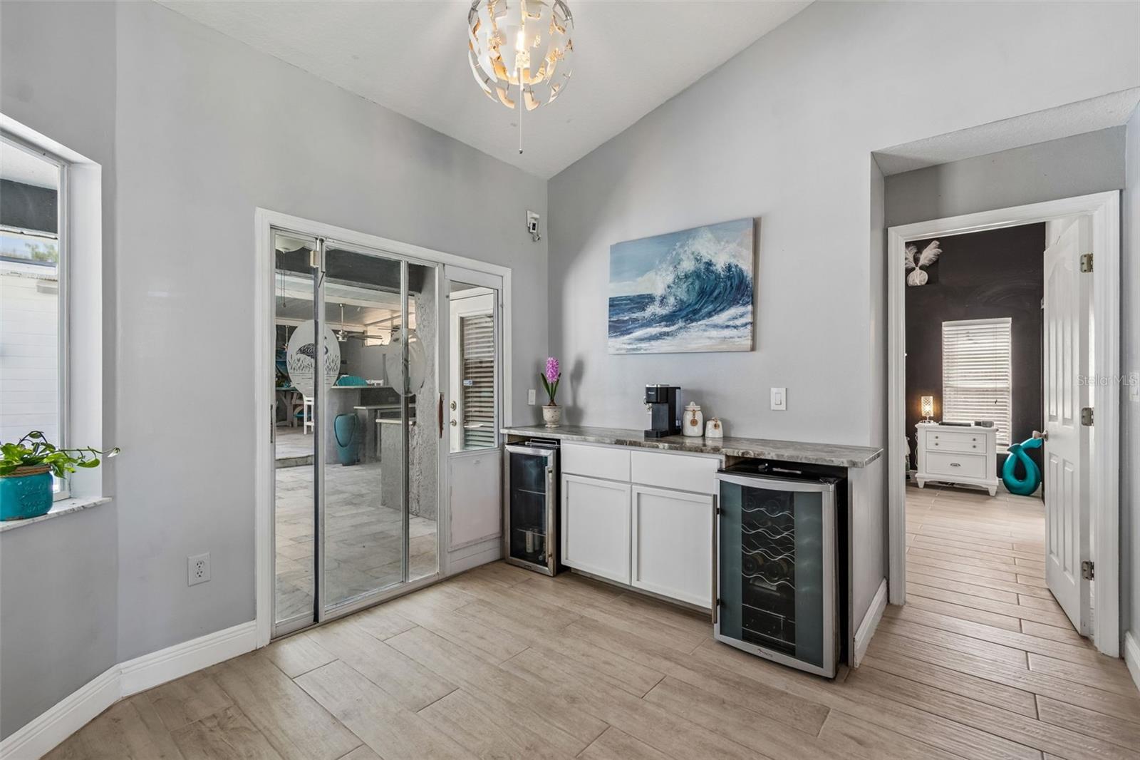 Image 23 of 59 For 2900 Lake Saxon Drive