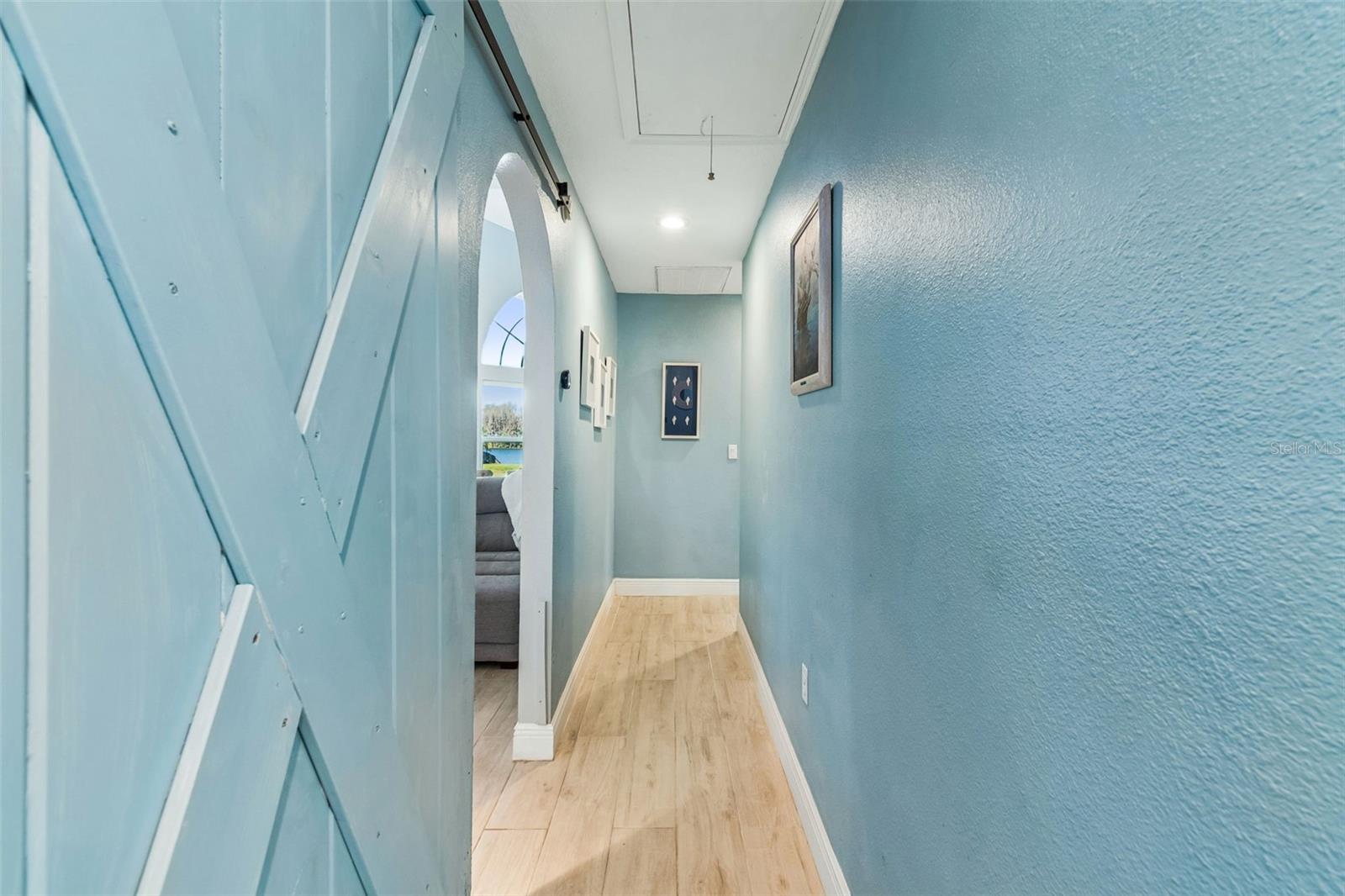 Image 30 of 59 For 2900 Lake Saxon Drive