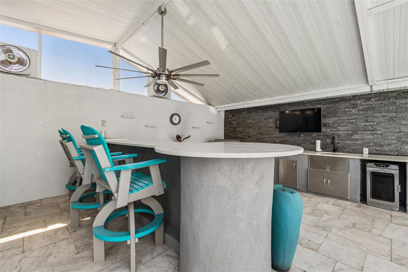 Image 44 of 59 For 2900 Lake Saxon Drive