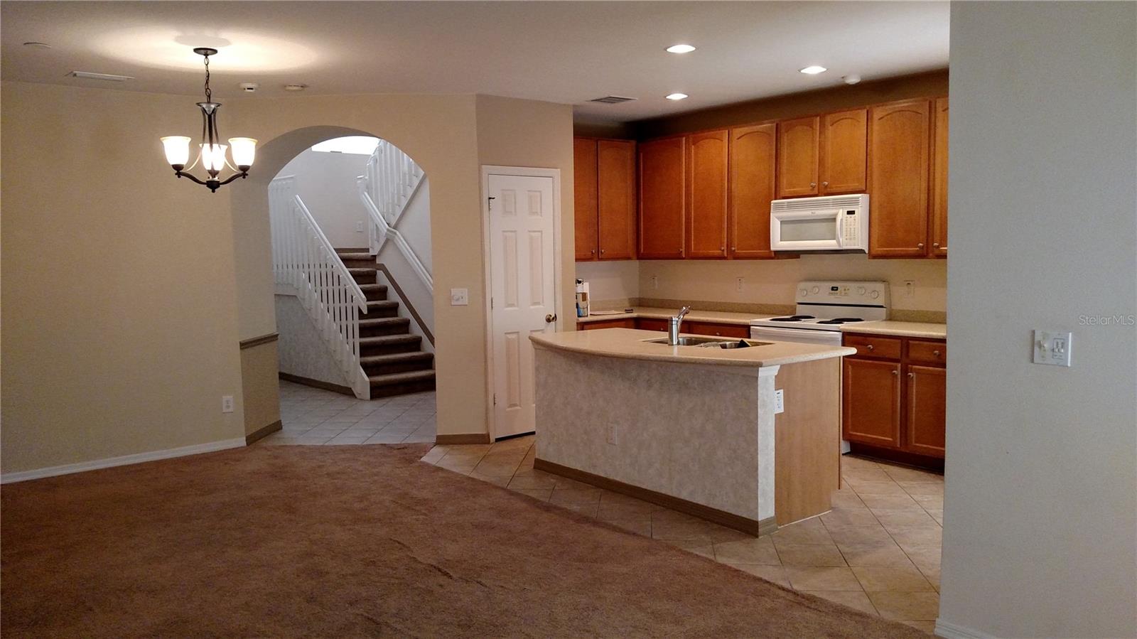 Image 10 of 33 For 30105 Mossbank Drive