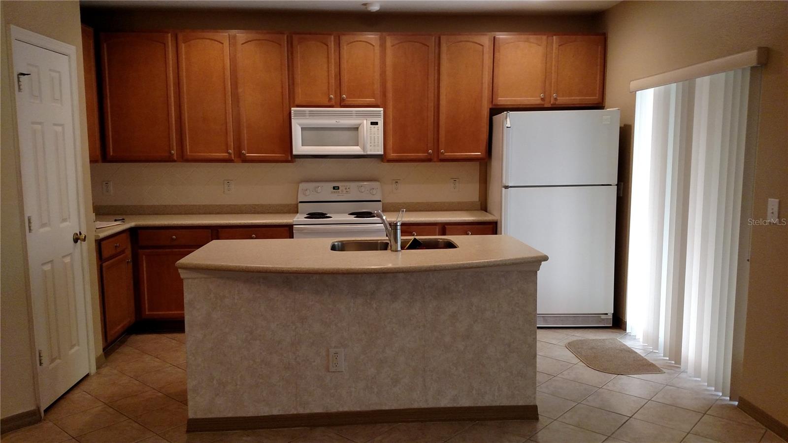 Image 9 of 33 For 30105 Mossbank Drive